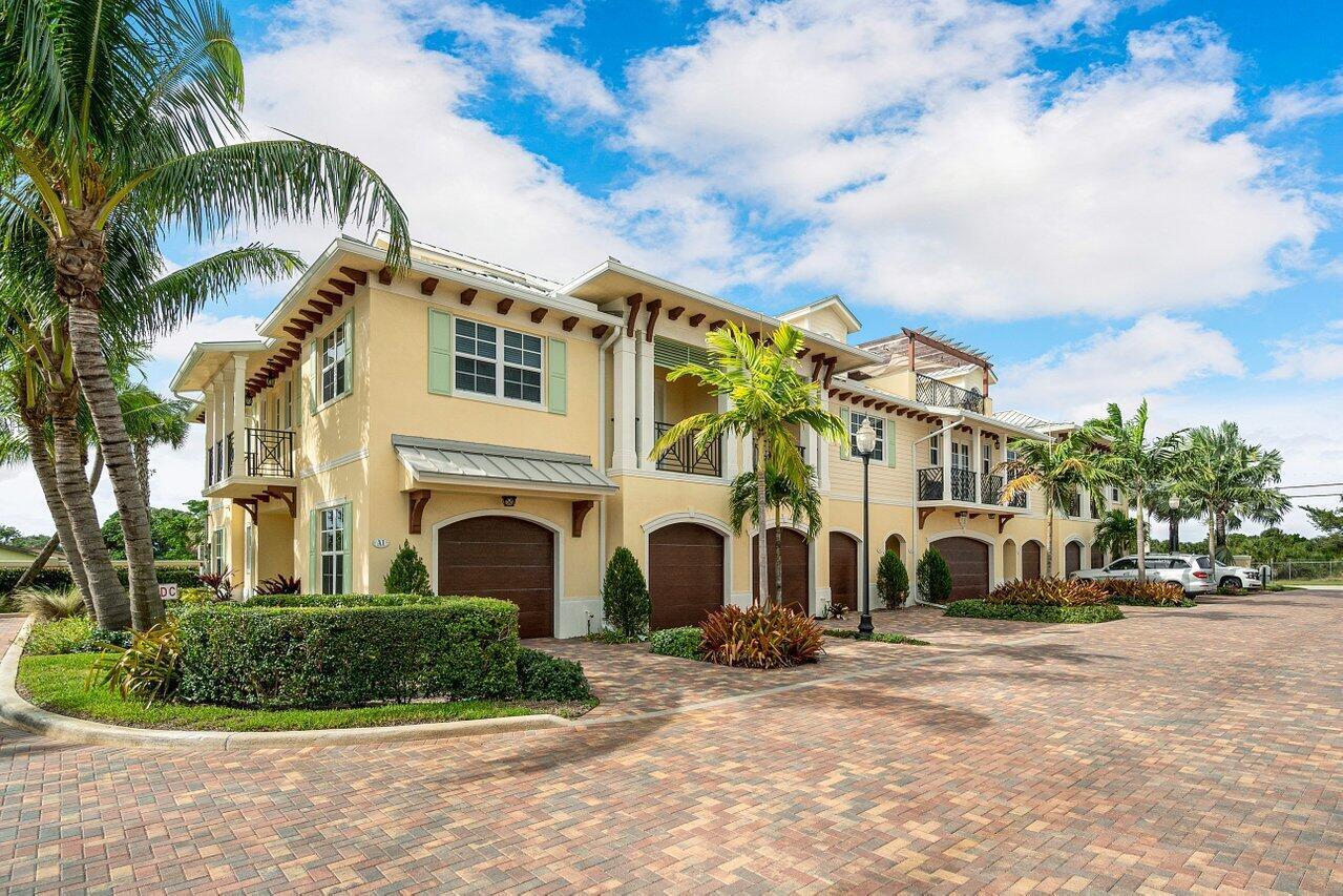 BELLA VILLAGGIO - Residential Lease