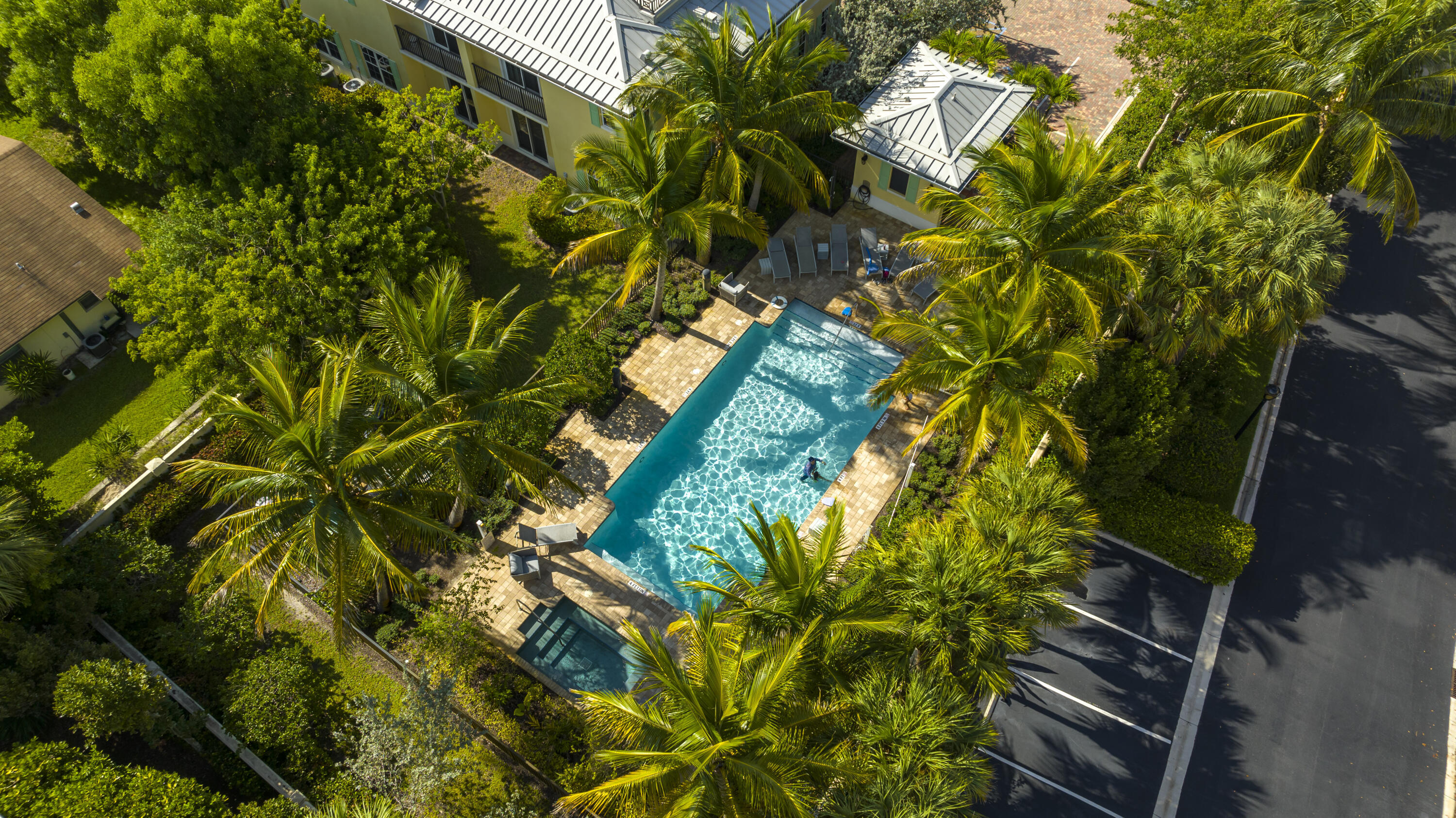 BELLA VILLAGGIO - Residential Lease