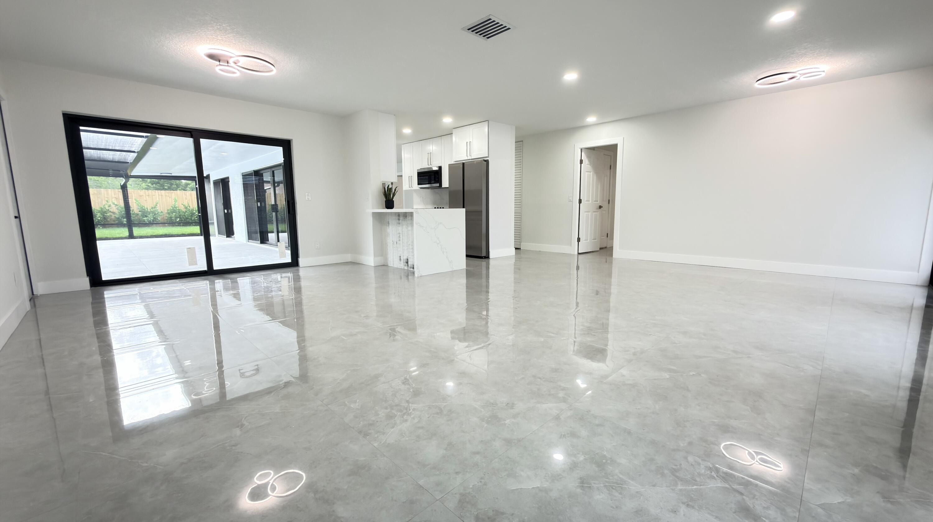 CHATELAINE PL NO 1 PB 29 PGS 94 & 95 - Residential