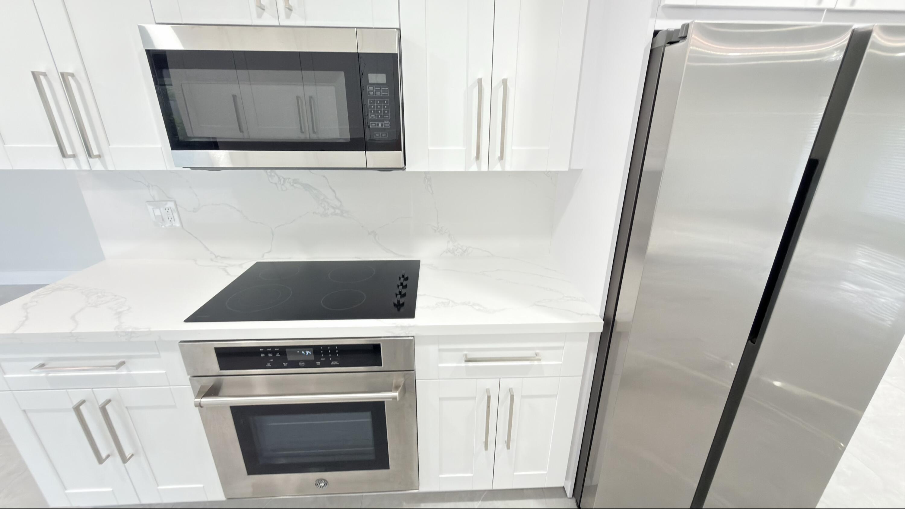 CHATELAINE PL NO 1 PB 29 PGS 94 & 95 - Residential
