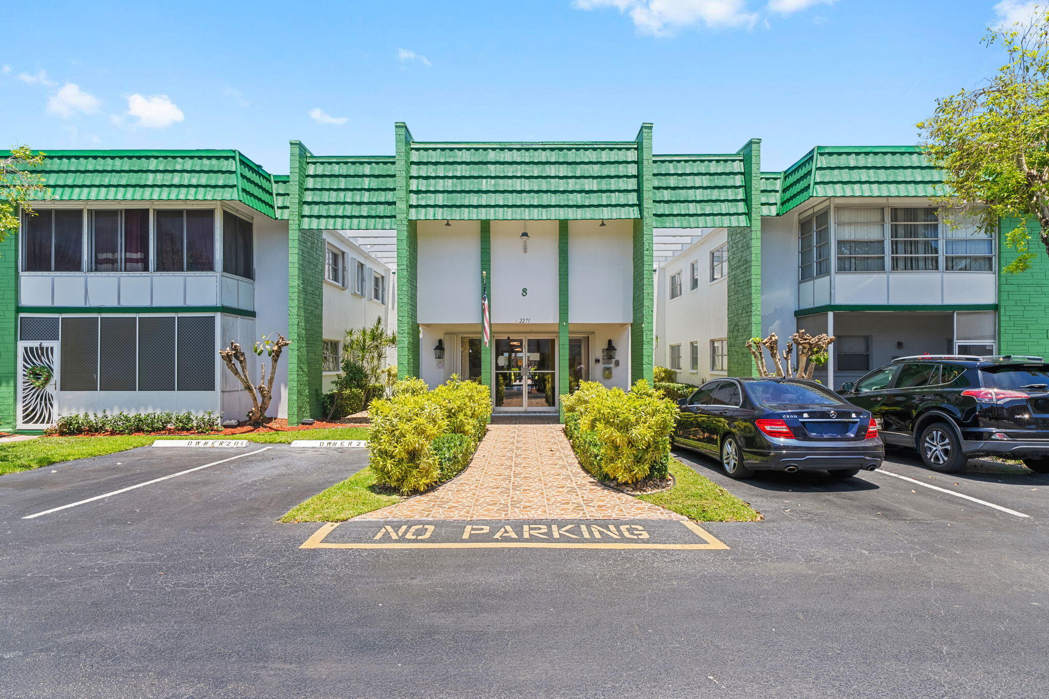 Welcome to this charming 55+ condo in the desirable Castle Apartments 8 community in Lauderhill! This spacious 2-bedroom, 2-bath residence offers 1,057 sq. ft. of comfortable living space with a functional layout designed for easy living.  Enjoy resort-style amenities, including **3 swimming pools, a clubhouse, fitness center, sauna, tennis courts, bowling alley, library, extra storage, and common laundry facilities**. Conveniently located near shopping, dining, and major roadways, this home offers the perfect blend of comfort, convenience, and active adult living.  **Schedule your private tour today and discover all that this vibrant community has to offer!**