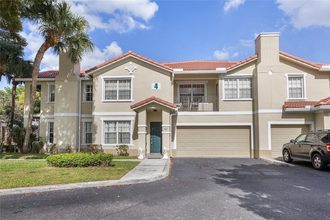 THE BELMONT AT NORTH LAUD - Residential