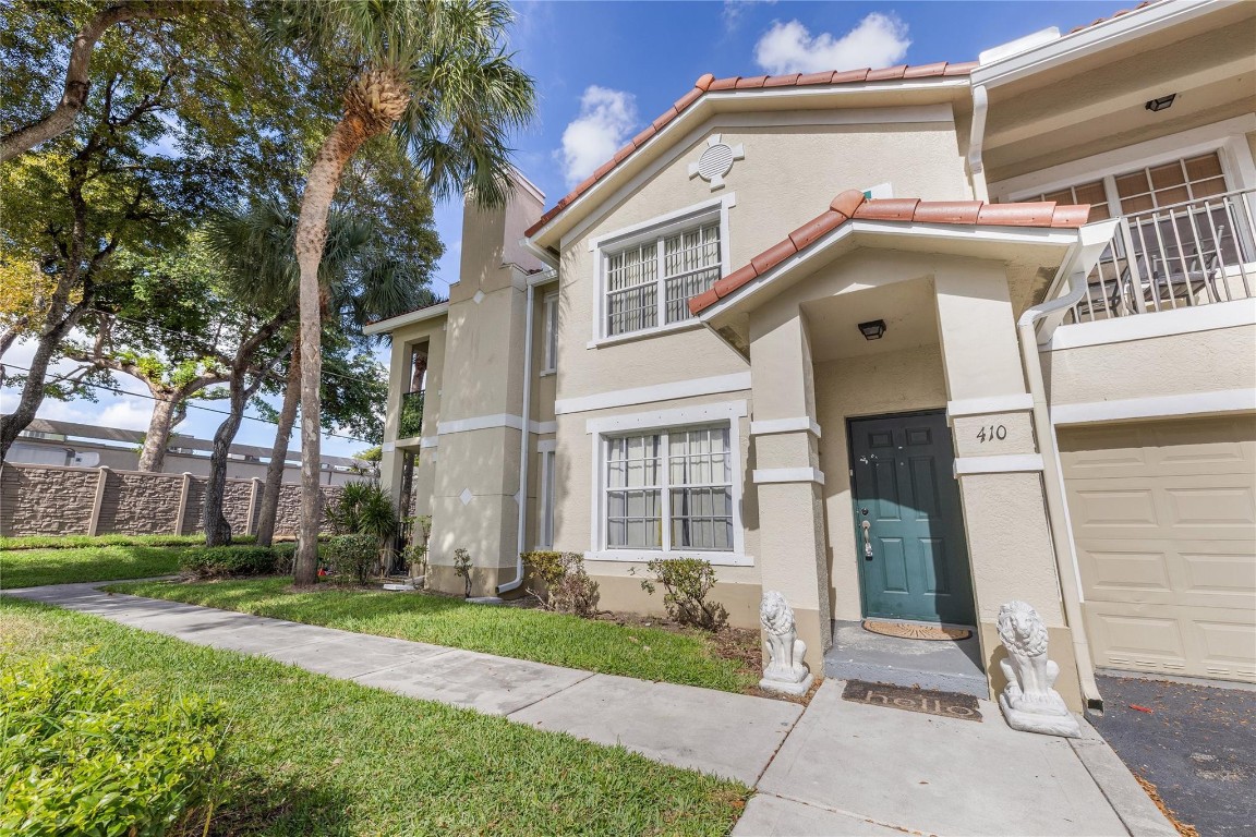 THE BELMONT AT NORTH LAUD - Residential