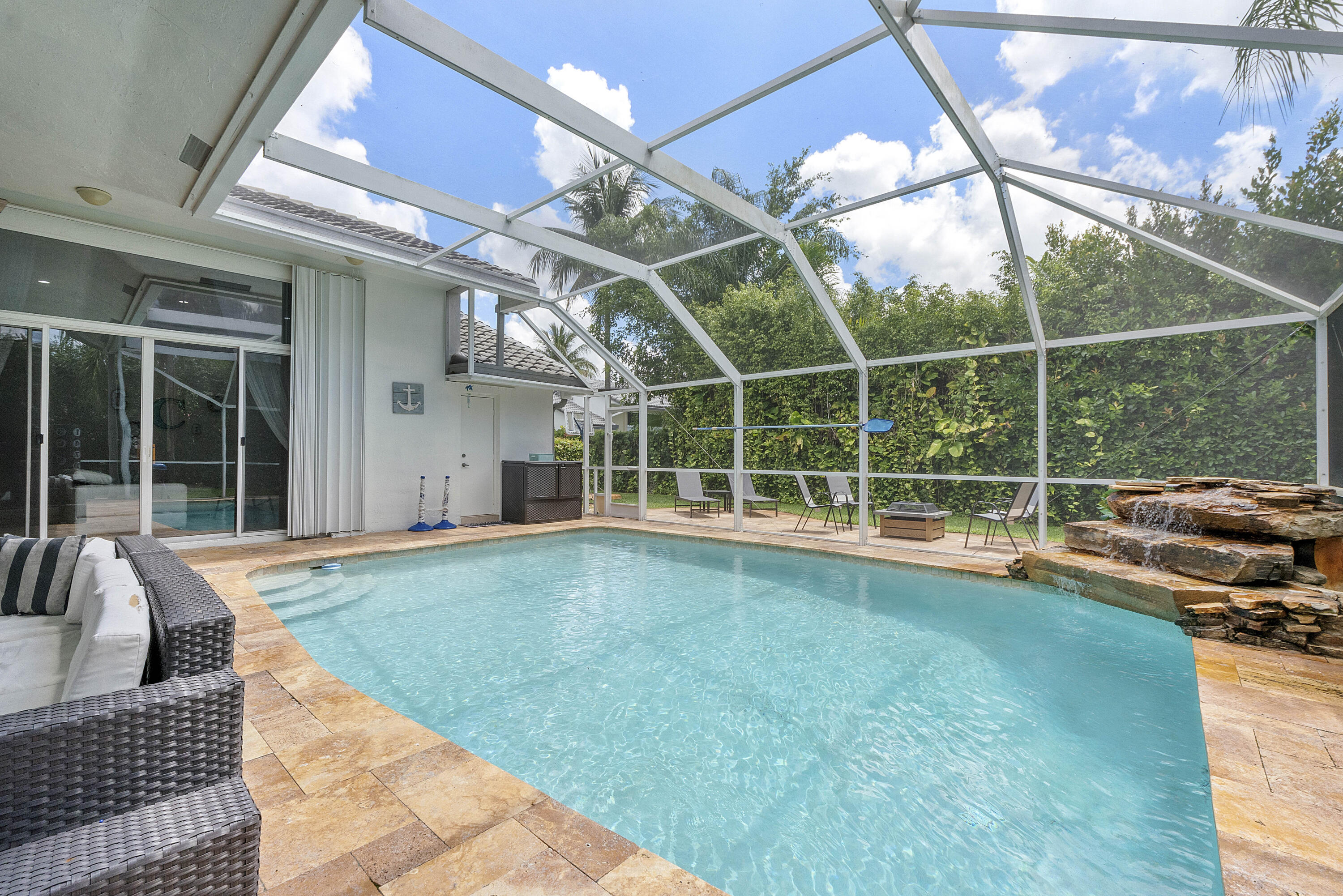 KENSINGTON - Residential Lease