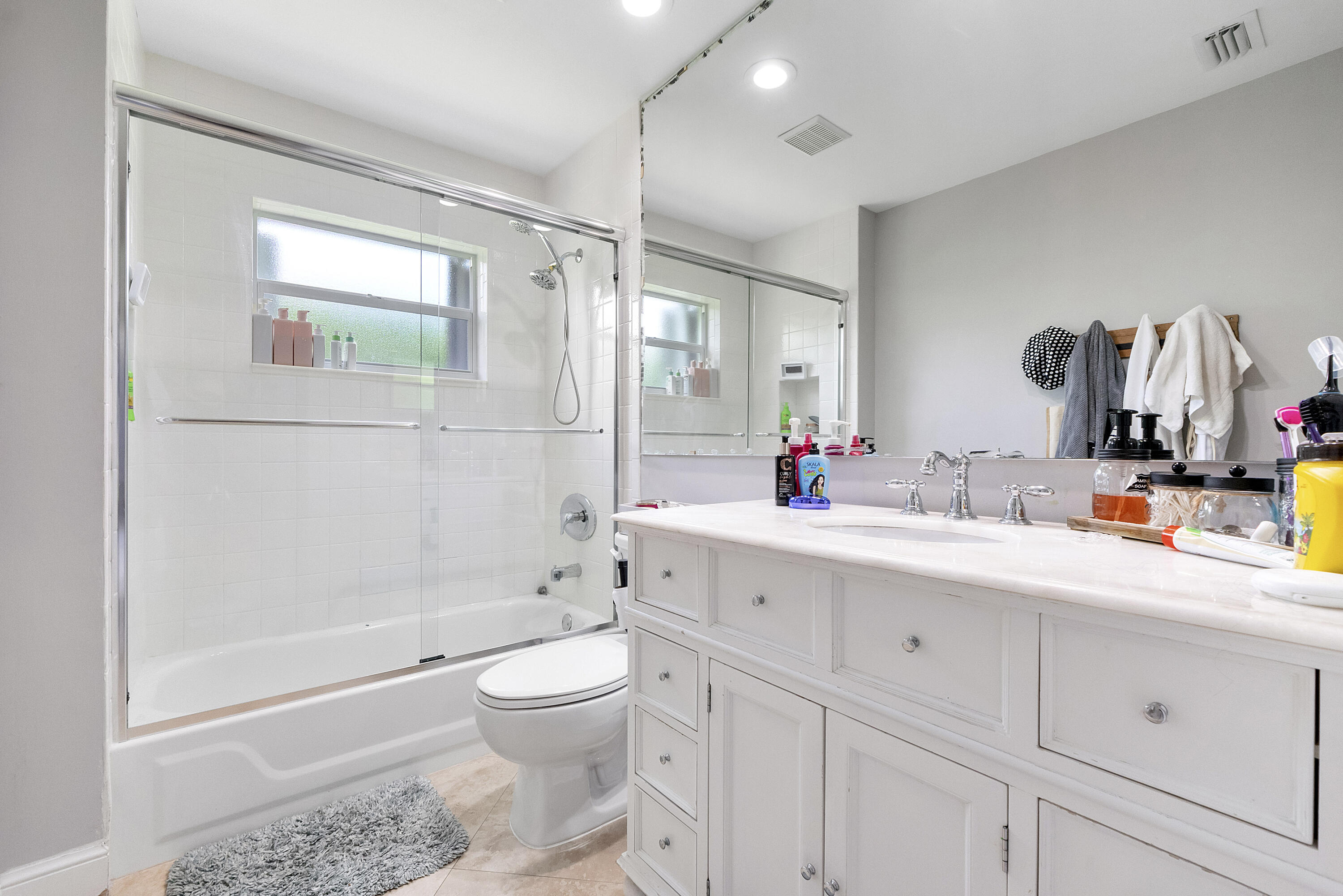KENSINGTON - Residential Lease