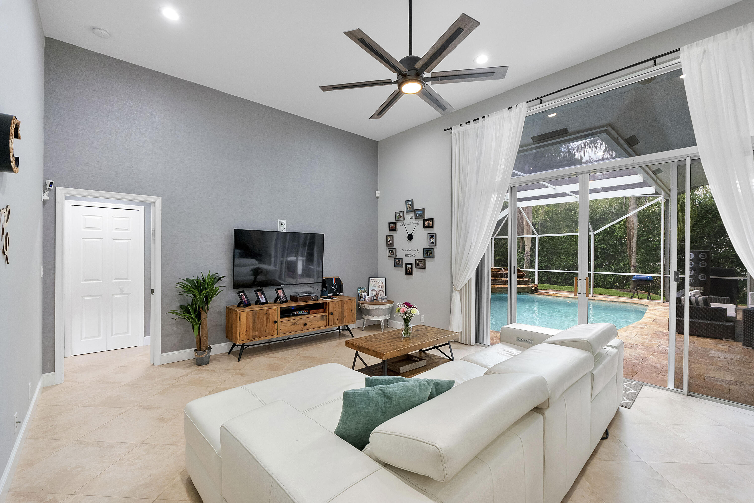KENSINGTON - Residential Lease