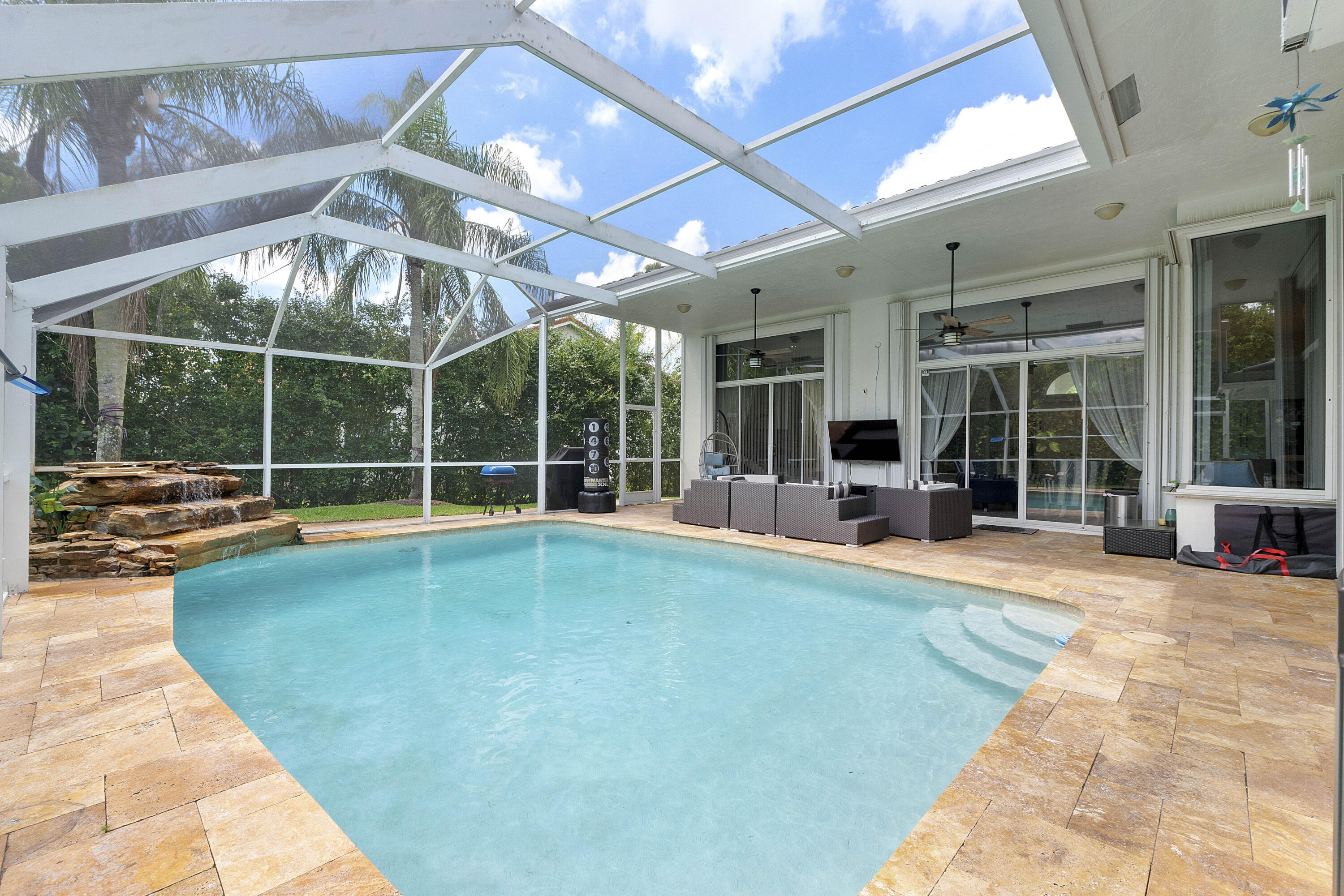 KENSINGTON - Residential Lease