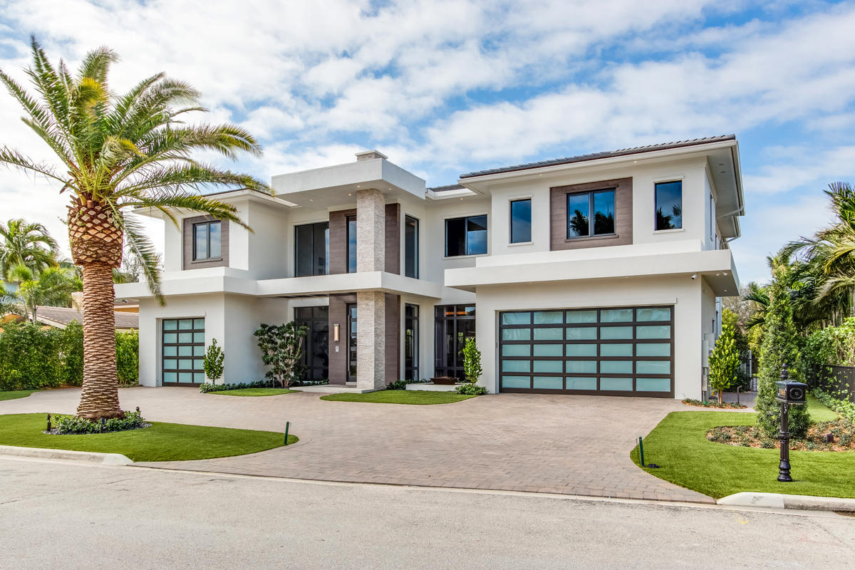 Brand new Signature Estate built by SRD Building Corp. on an oversized interior lot within Boca Raton's most sought after community, Royal Palm Yacht & Country Club. Modern/Contemporary home features 5 bedrooms, 5 full and 2 half bathrooms, 7,040 sqft under air, and a 3 car garage plus golf cart. Large open floorplan boasts a great room, gourmet kitchen and breakfast area, formal dining room with wine cellar, clubroom with club bar, library and more! Great outdoor entertaining area with fire pit, summer room, summer kitchen, heated pool with sun shelf and spa. Home to be completed by January 20, 2018. Buyer to pay documentary stamp taxes on the deed and title insurance. Contact Listing Company for a floorplan and more details.