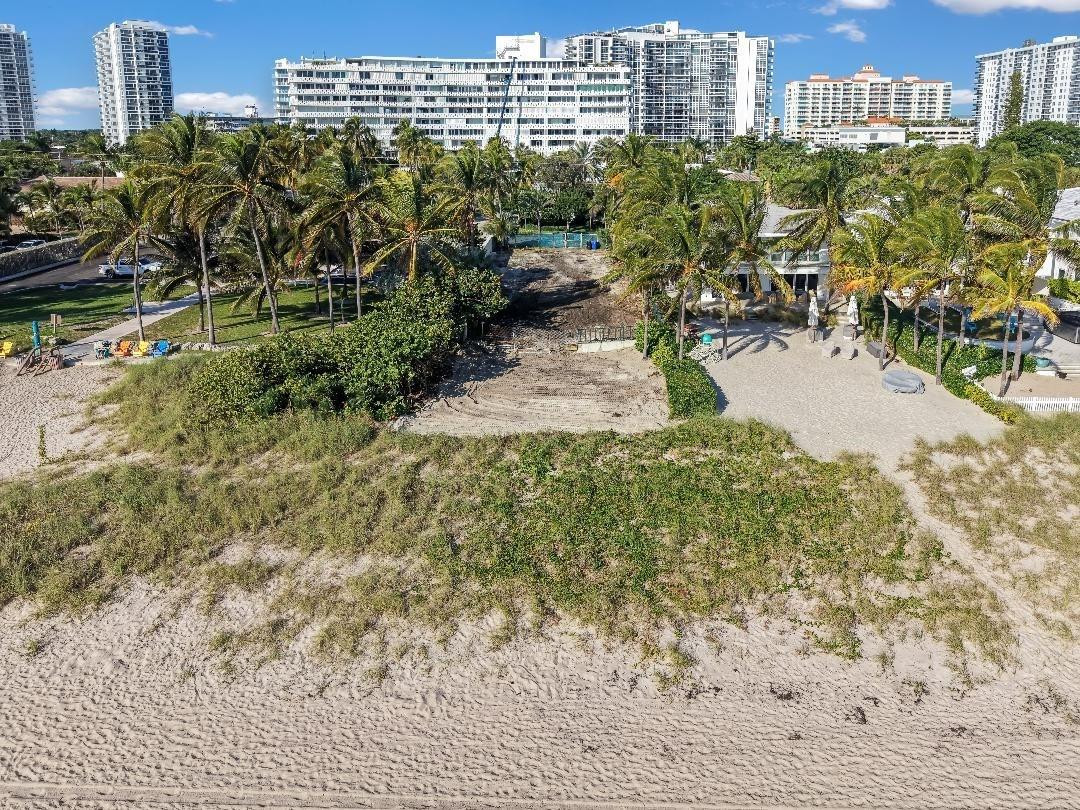 LAUDERDALE BEACH - Land