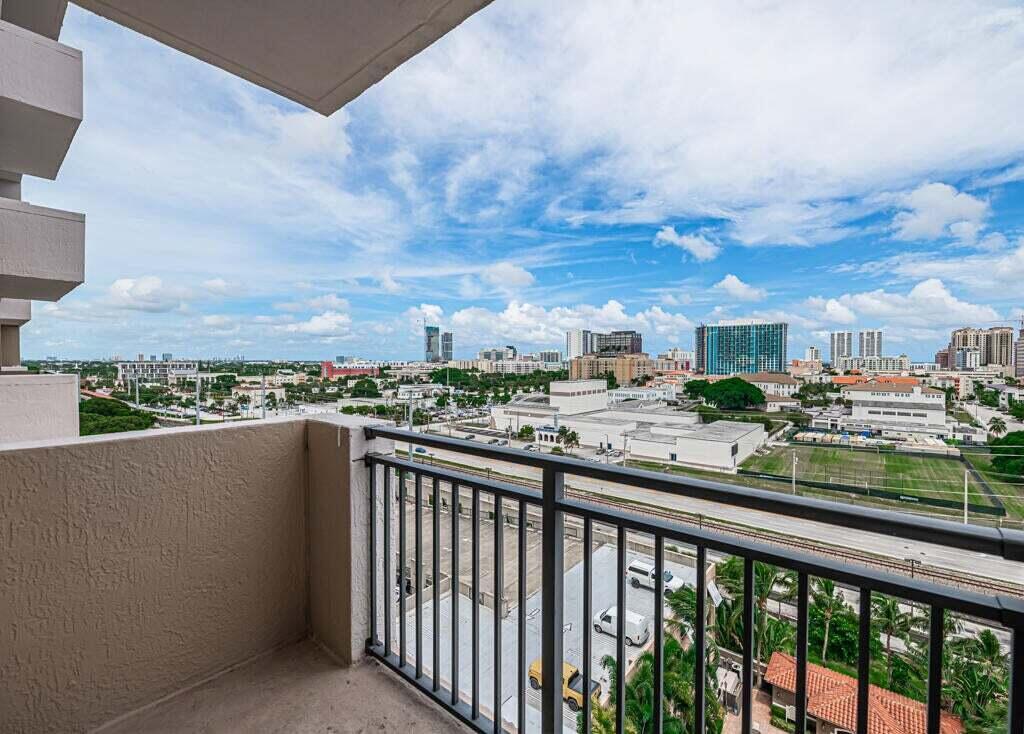 MONTECITO PALM BEACH CONDO - Residential Lease