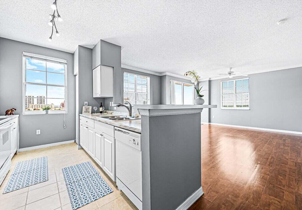MONTECITO PALM BEACH CONDO - Residential Lease