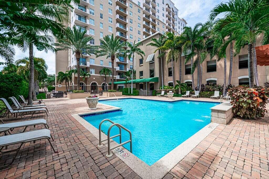 MONTECITO PALM BEACH CONDO - Residential Lease