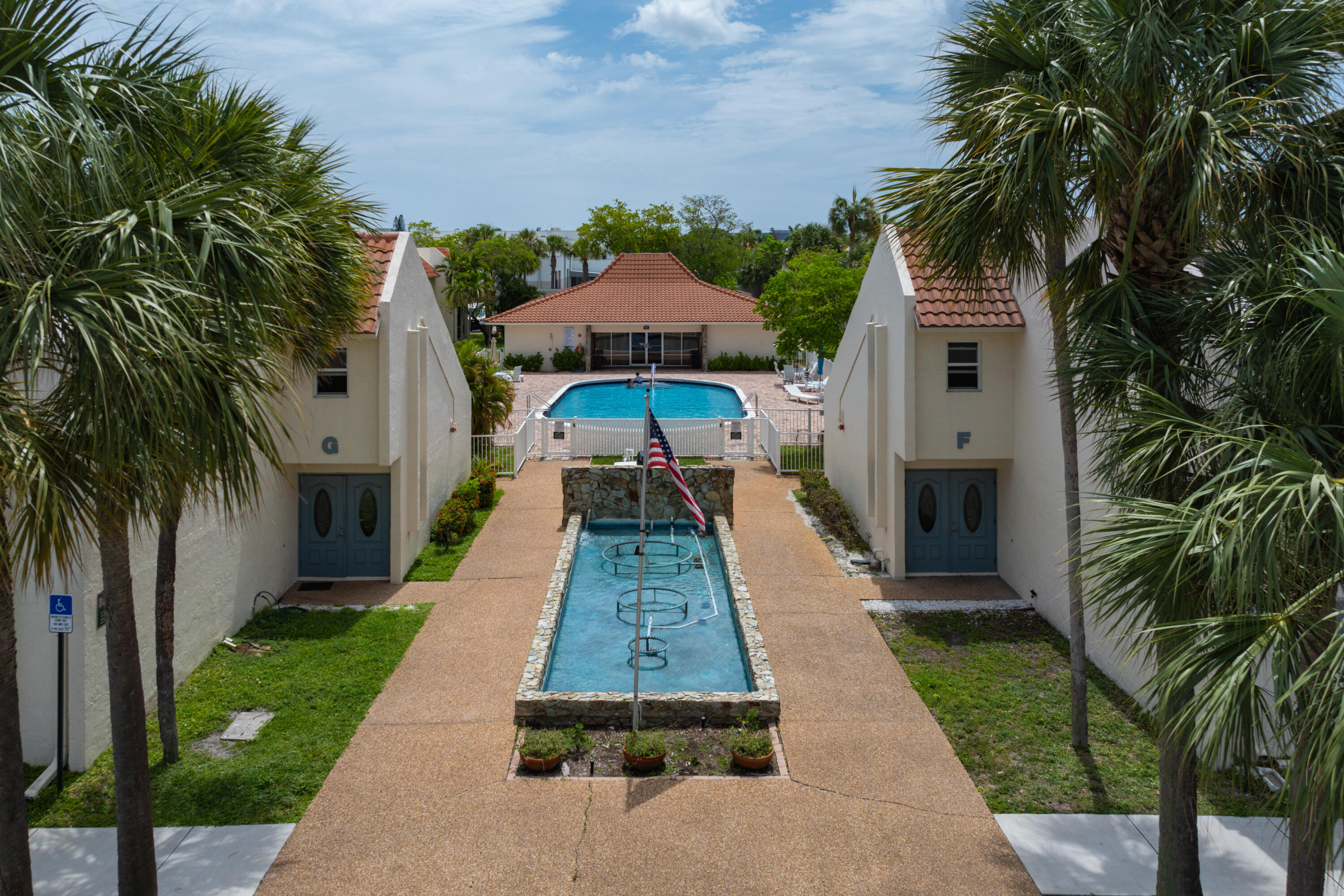 DEERFIELD PINES CONDO - Residential