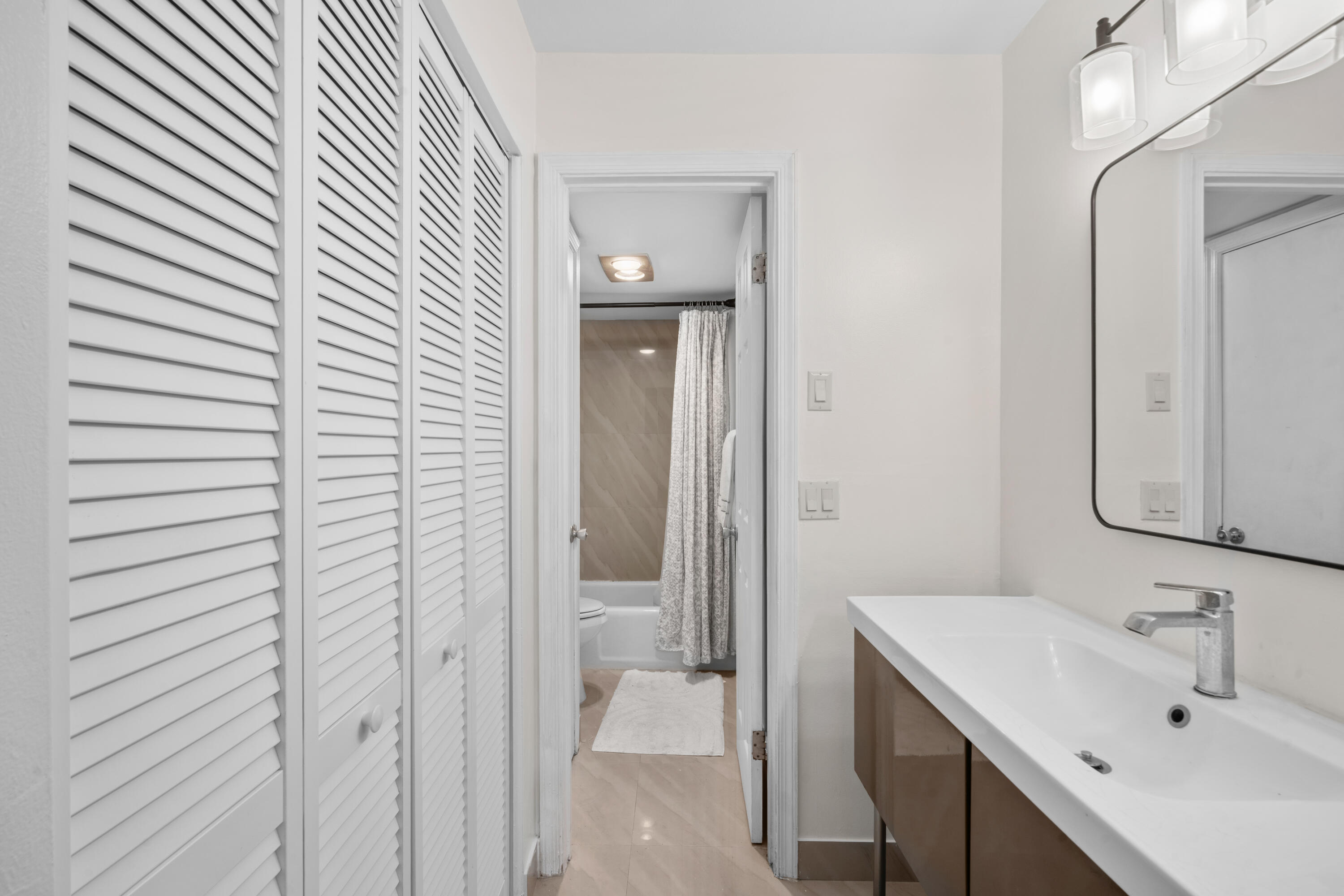 DEERFIELD PINES CONDO - Residential