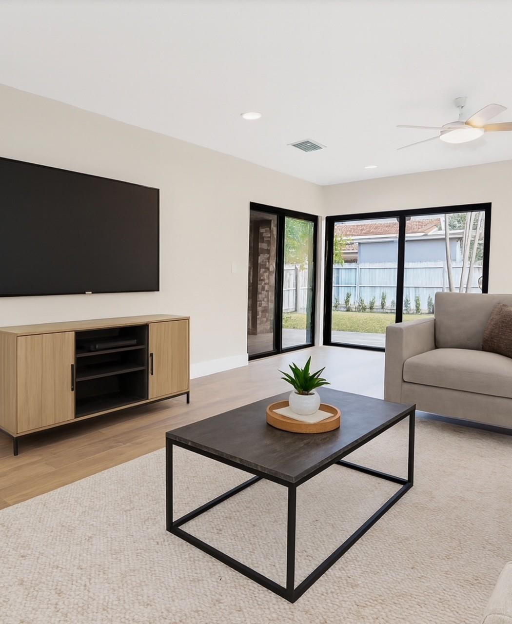 W FLAGLER PK - Residential Lease