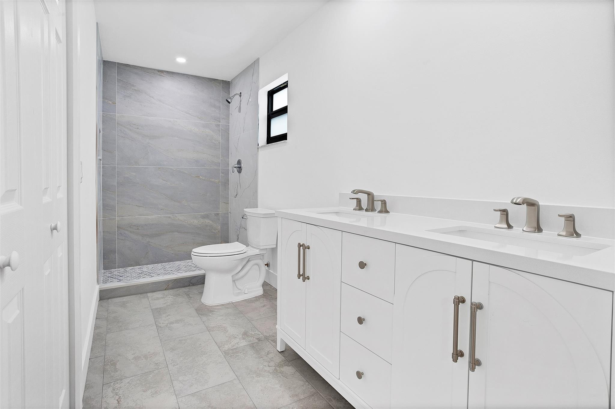 W FLAGLER PK - Residential Lease