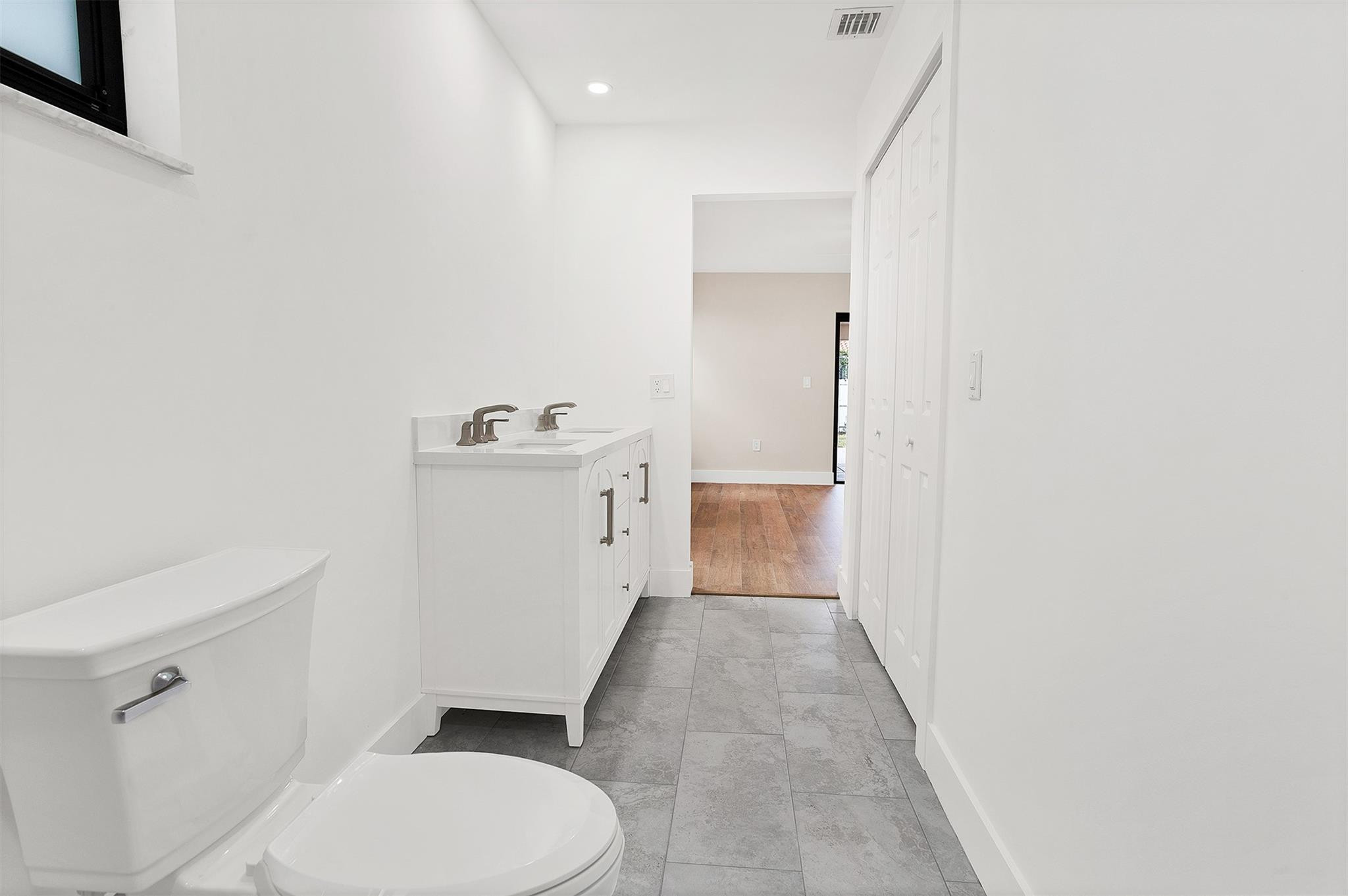 W FLAGLER PK - Residential Lease