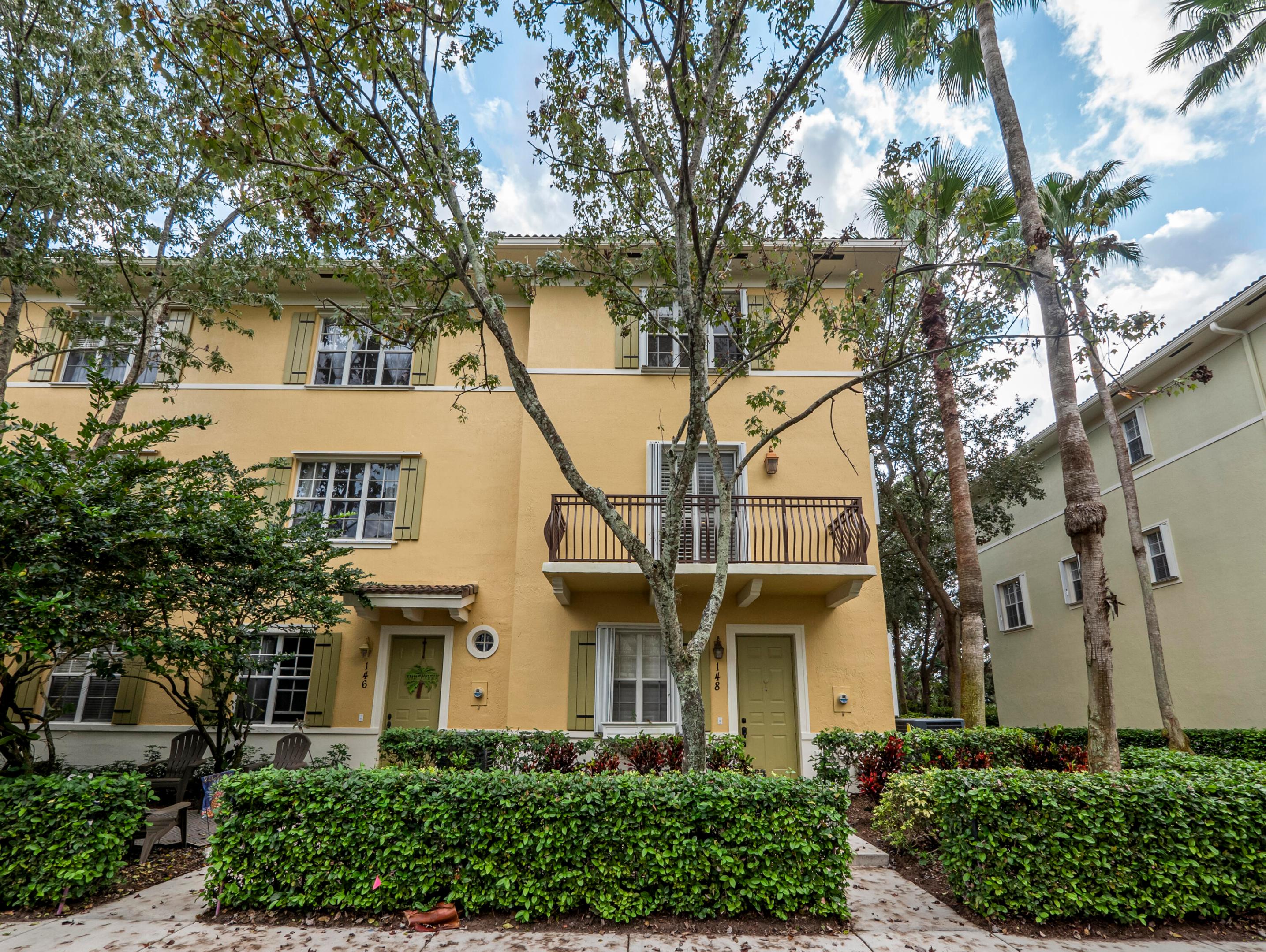 OSCEOLA WOODS - Residential Lease