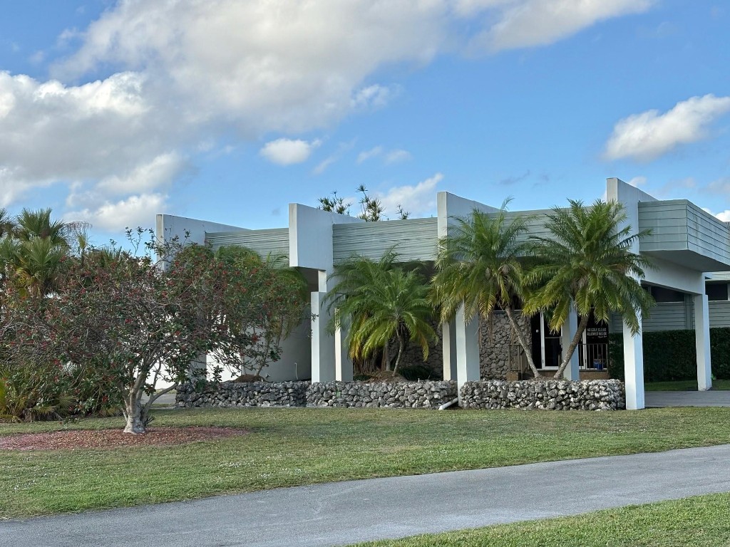Oriole Golf & Tennis TWO - Residential