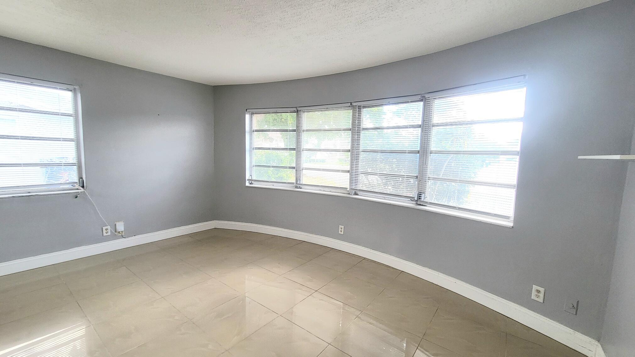 CORAL HIGHLANDS RESUB BLKS 1 & 2 - Residential Lease