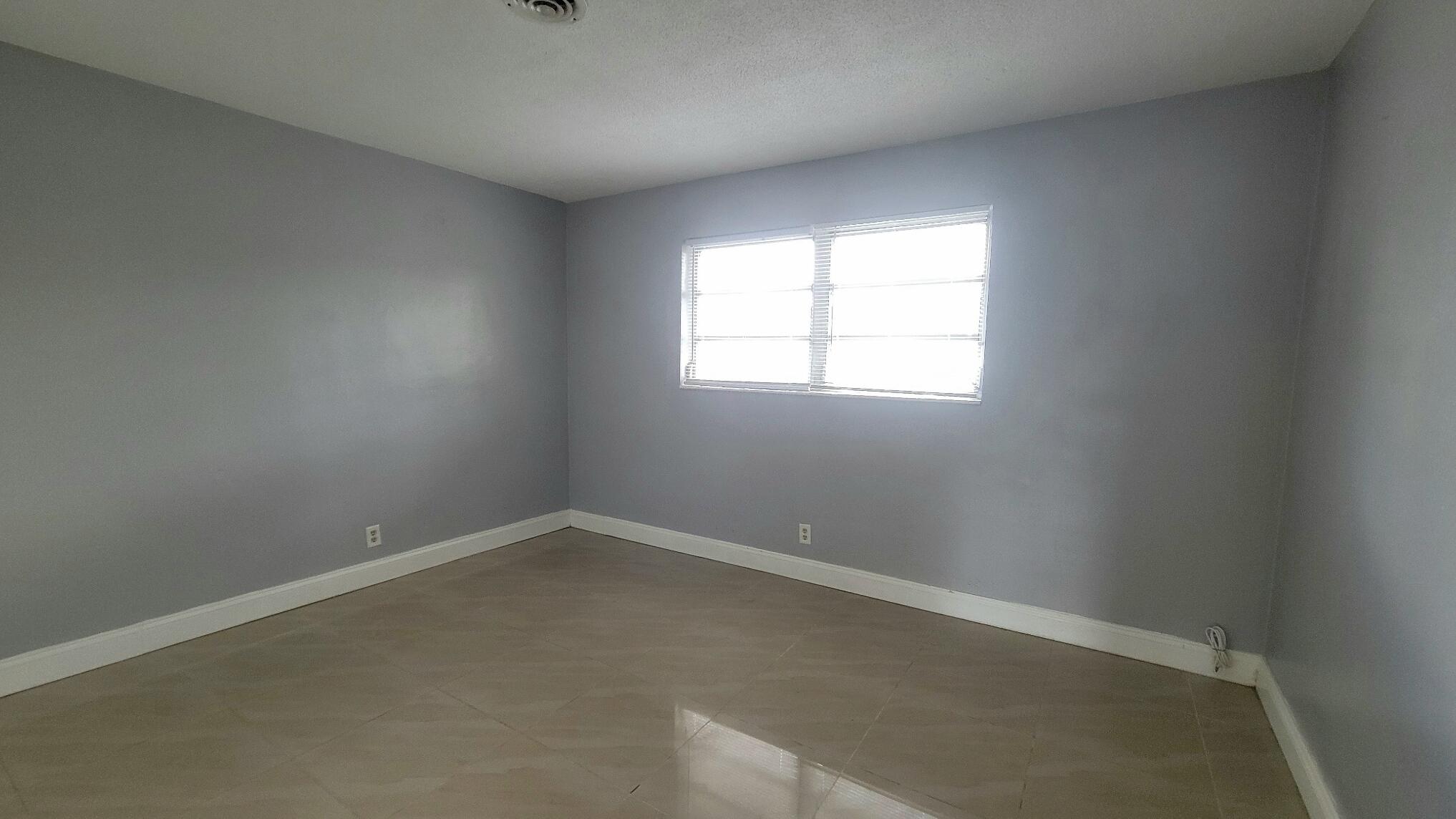 CORAL HIGHLANDS RESUB BLKS 1 & 2 - Residential Lease