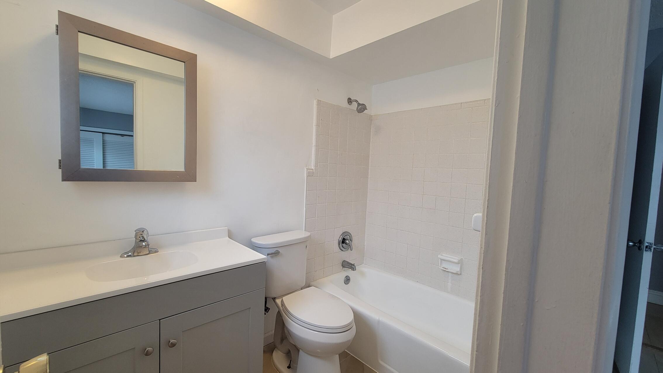 CORAL HIGHLANDS RESUB BLKS 1 & 2 - Residential Lease