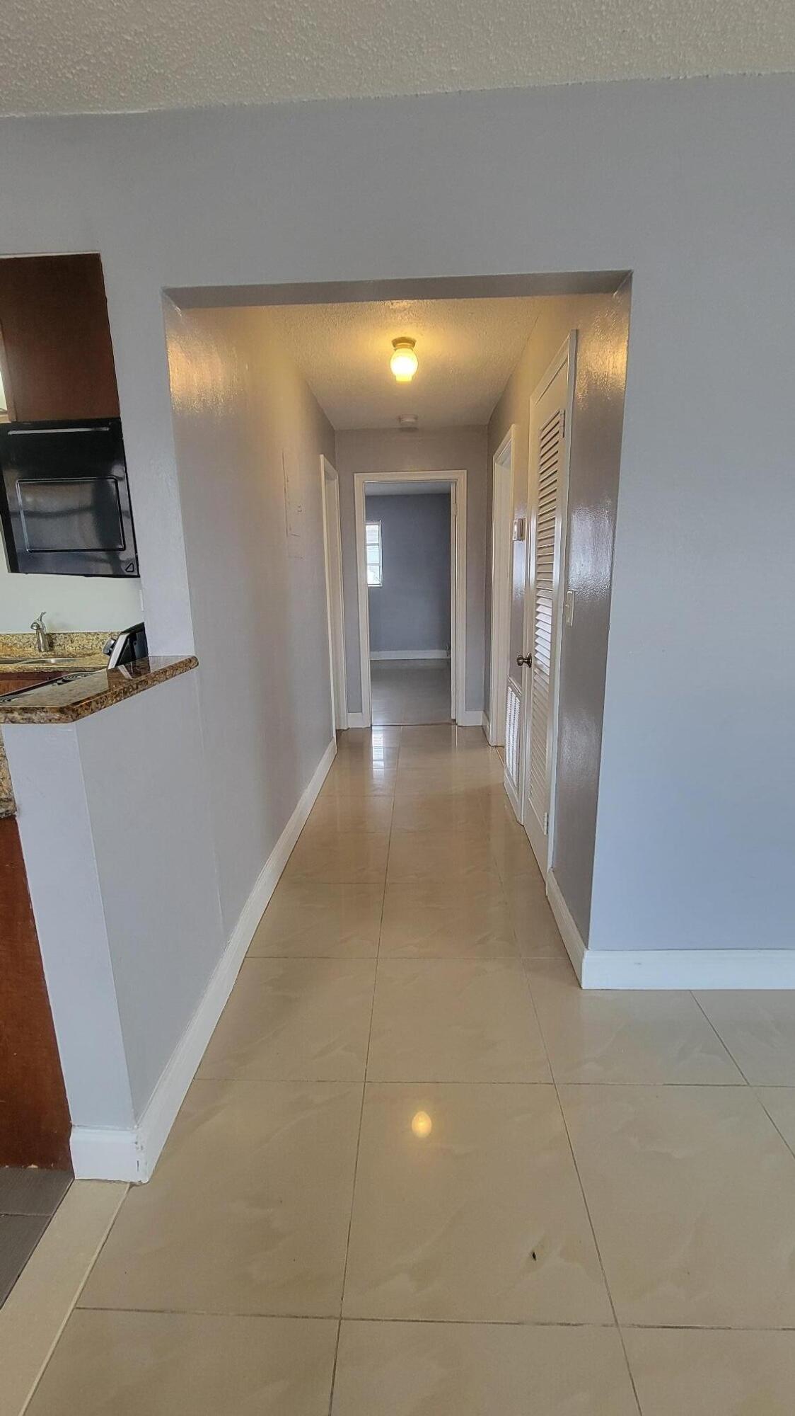 CORAL HIGHLANDS RESUB BLKS 1 & 2 - Residential Lease