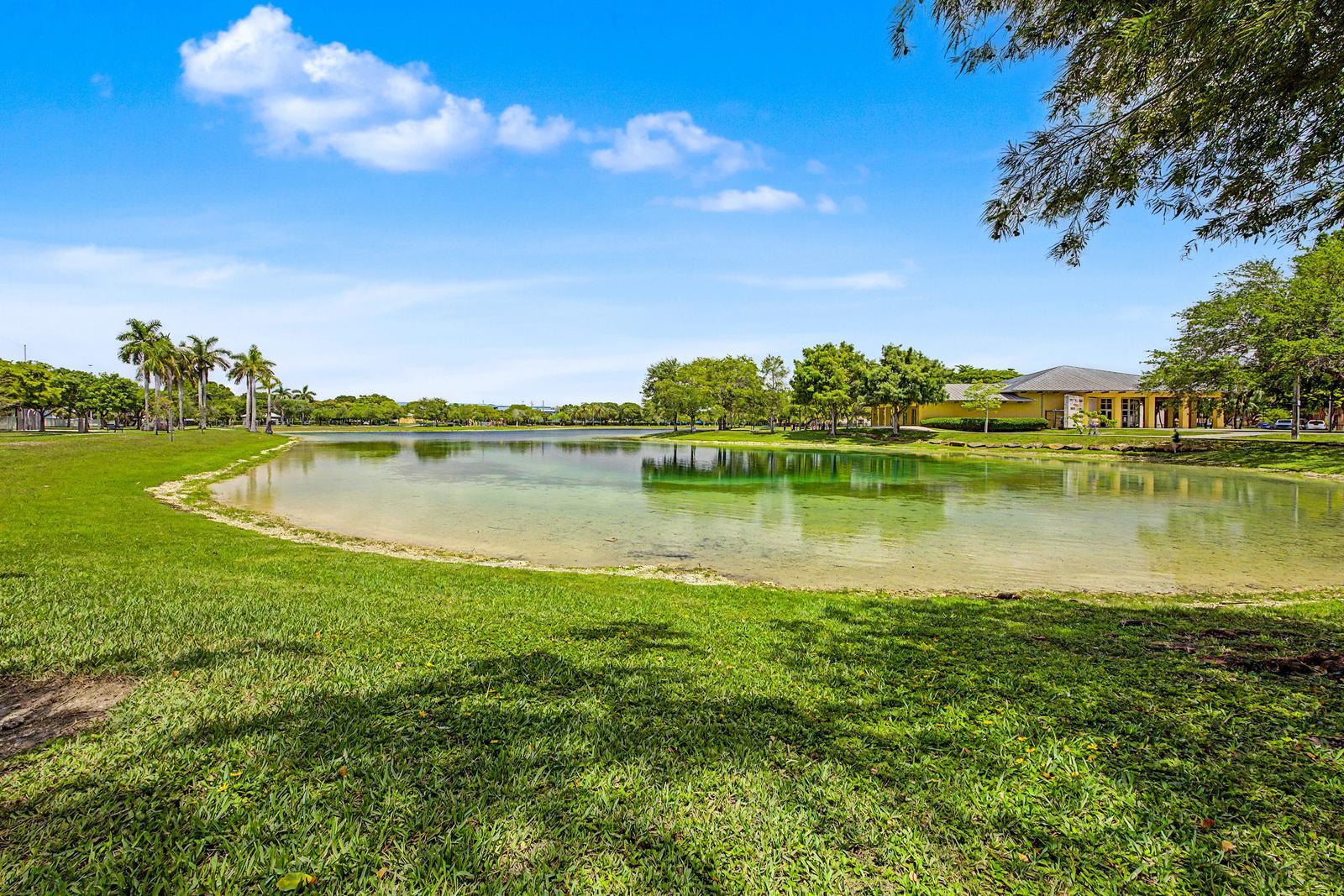 PARK LAKE VILG CONDO PHS 1 THRU 8 - Residential