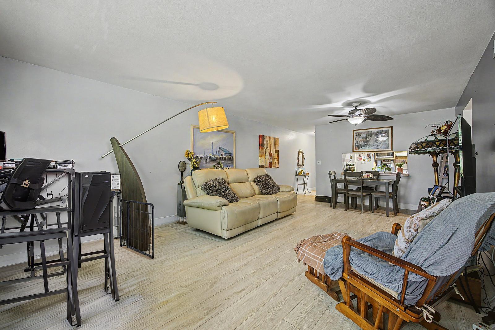 PARK LAKE VILG CONDO PHS 1 THRU 8 - Residential