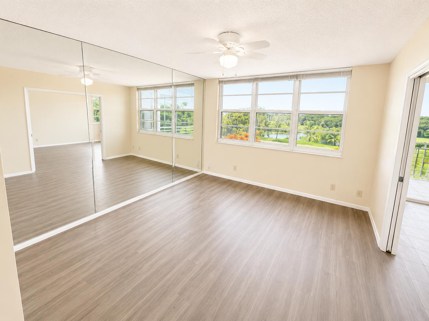 NO 113 PALM-AIRE COUNTRY CLUB - Residential