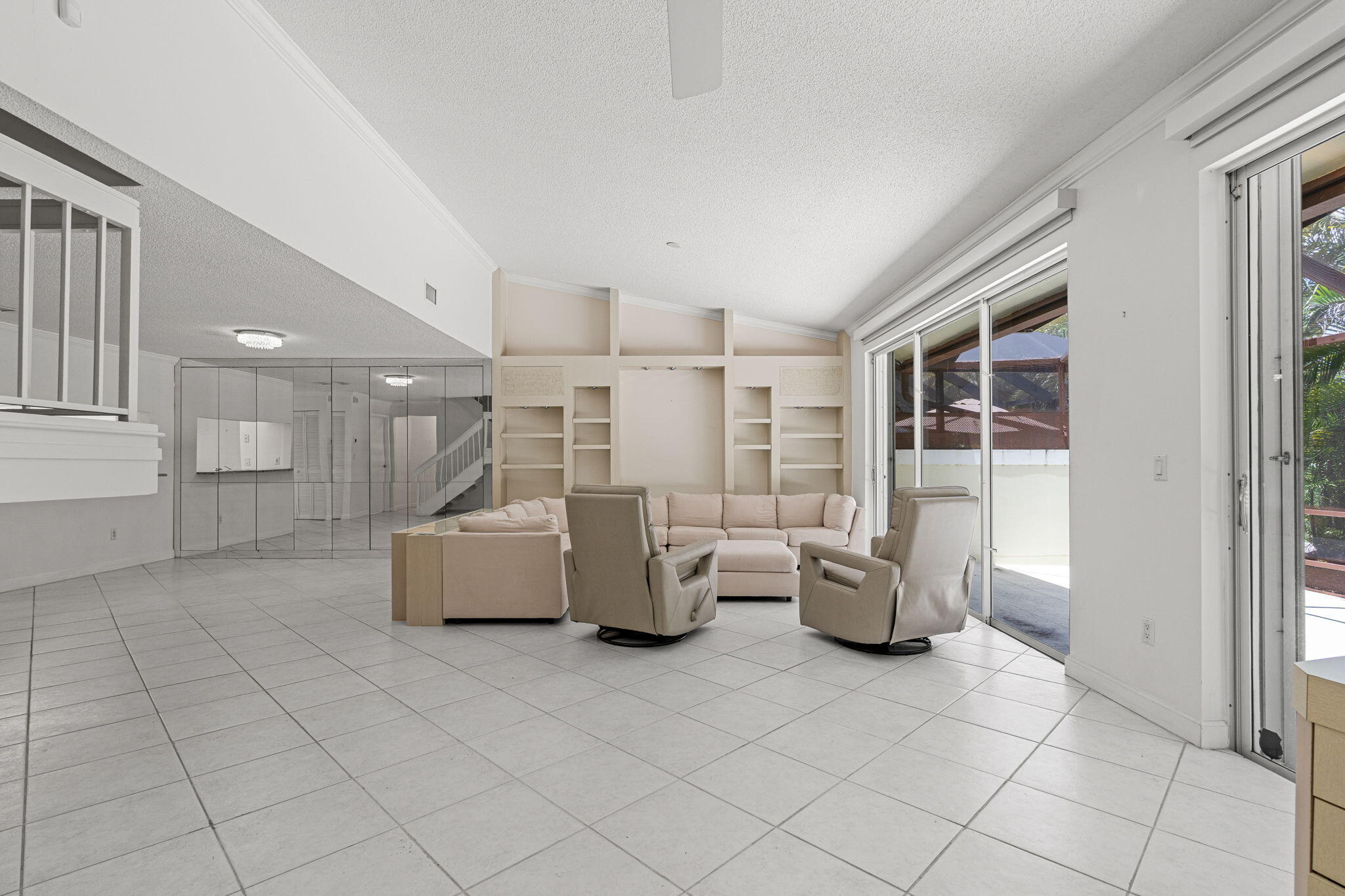 DORAL WOODS - Residential
