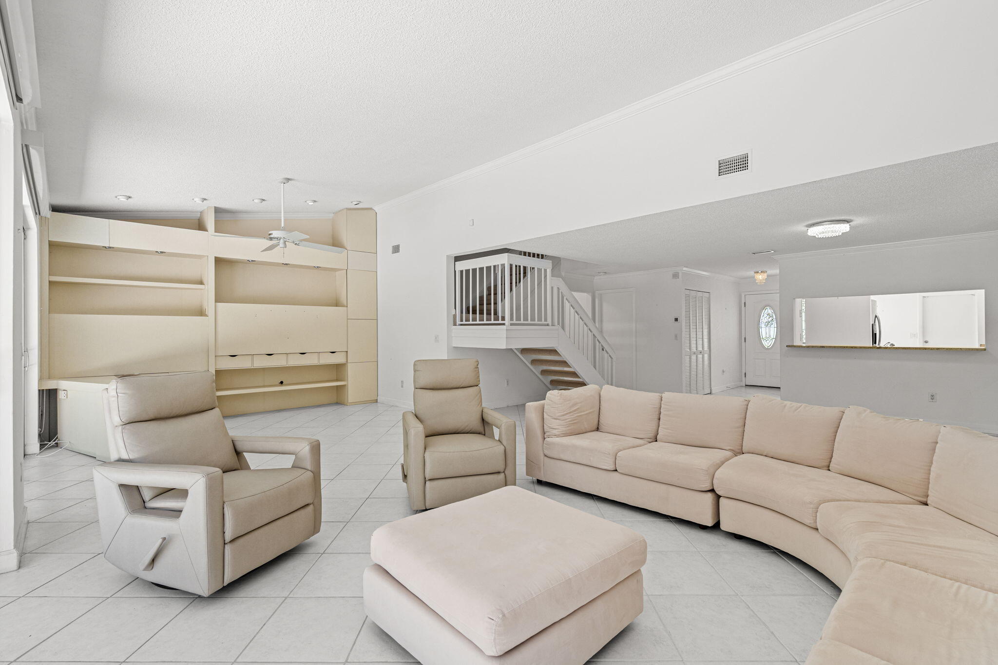 DORAL WOODS - Residential