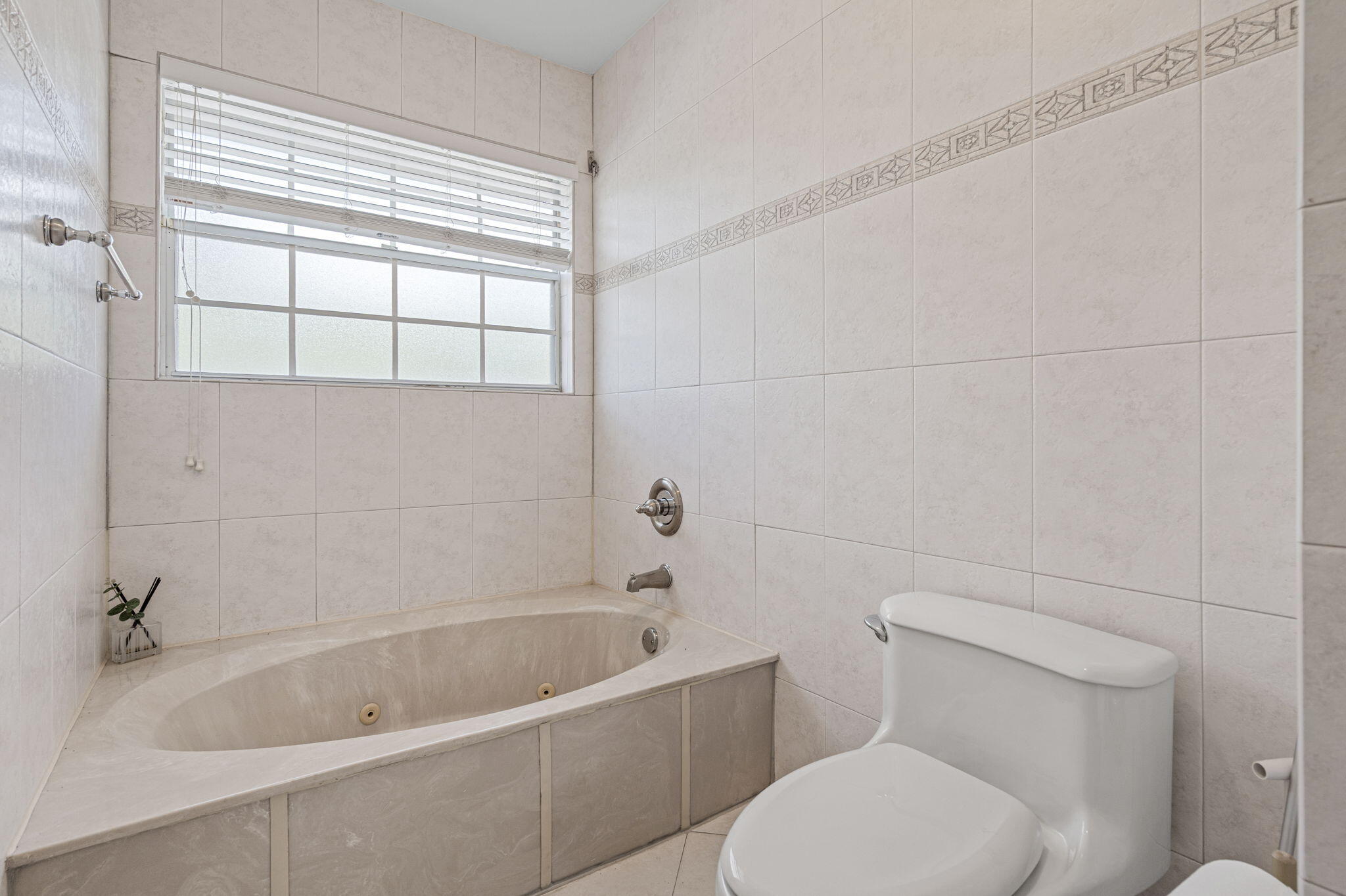 DORAL WOODS - Residential