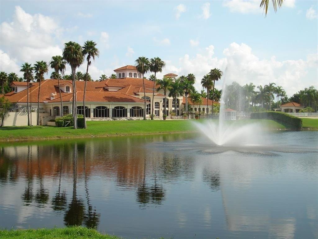 DORAL WOODS - Residential