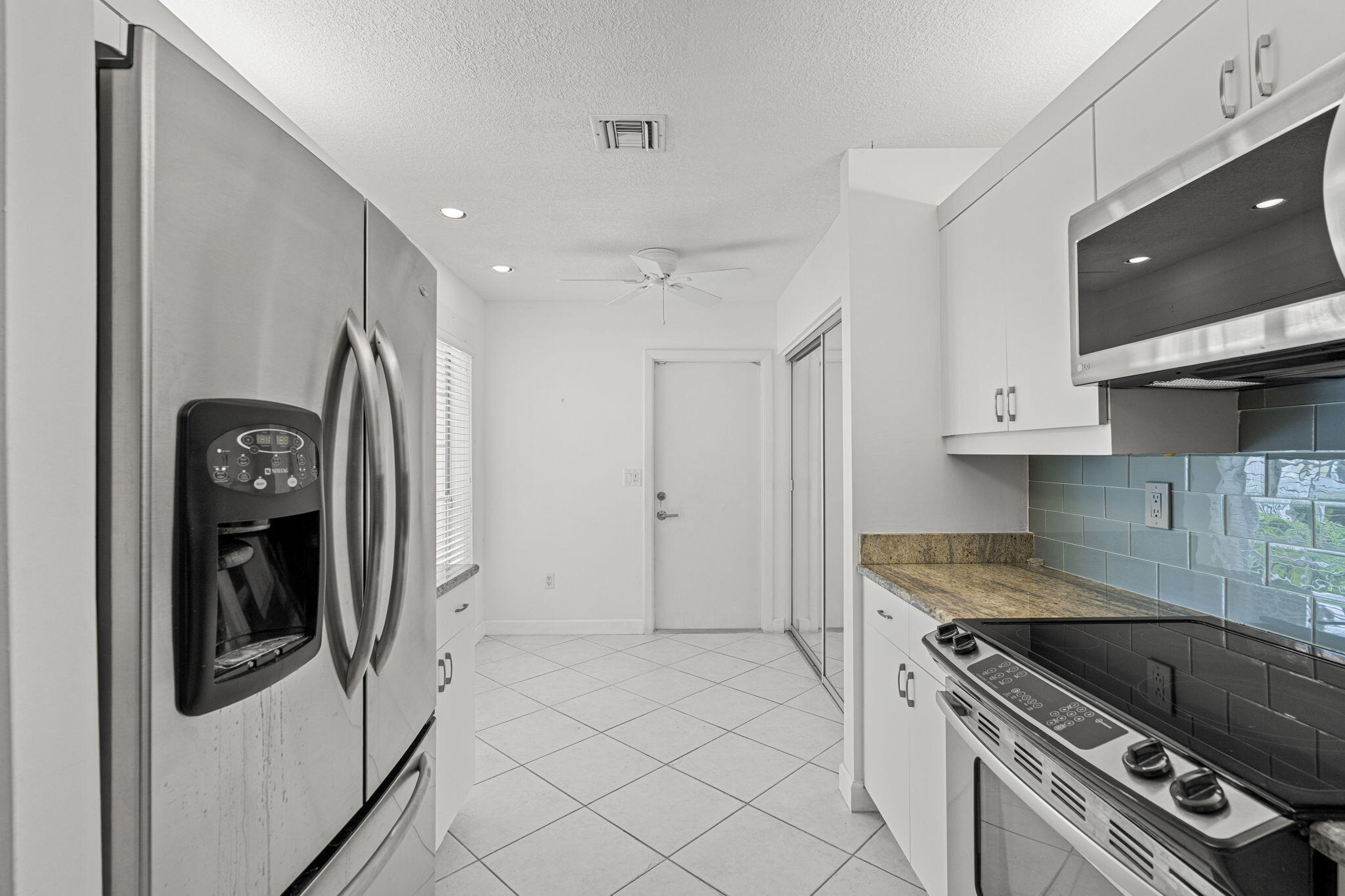 DORAL WOODS - Residential