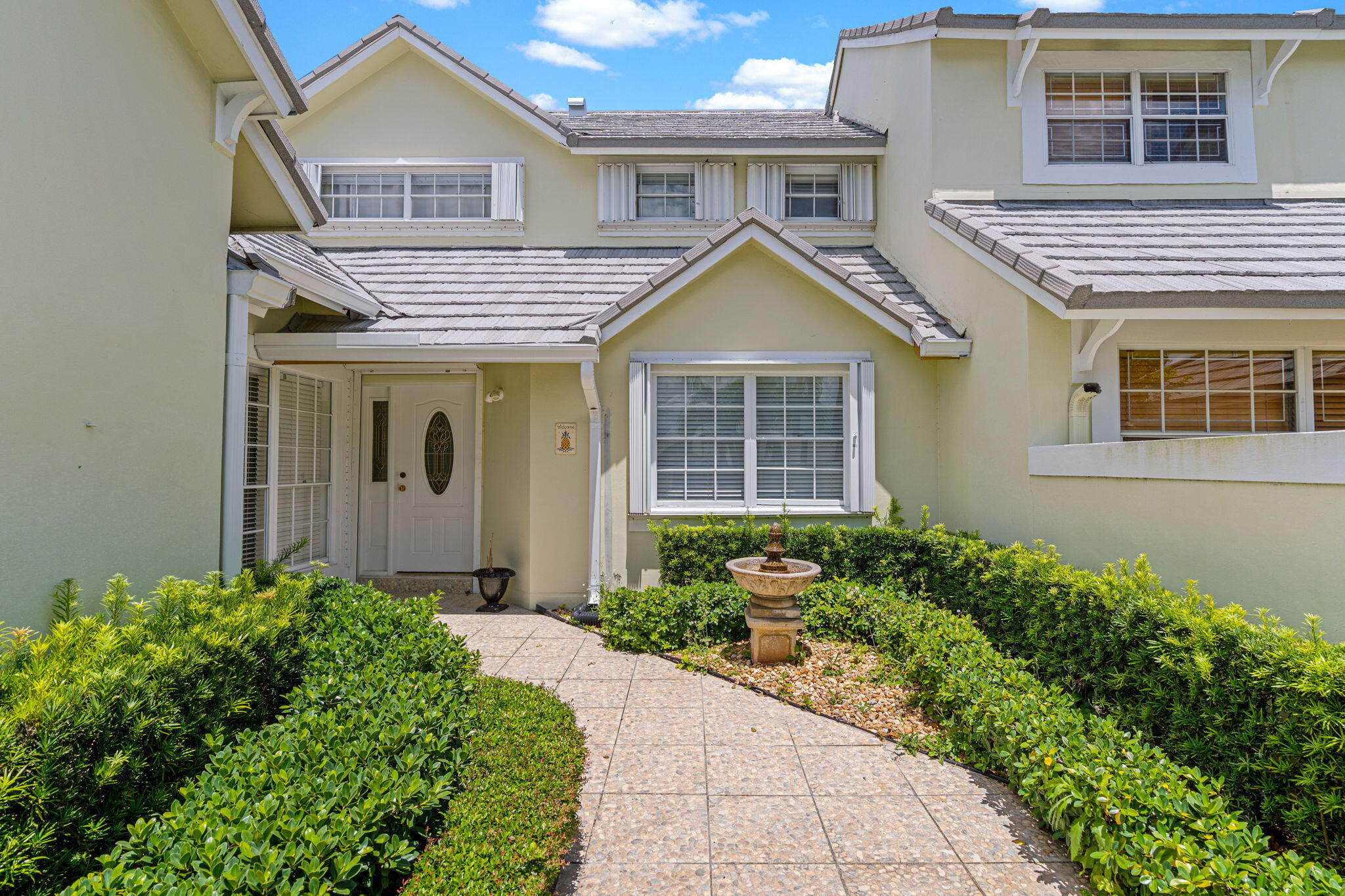 DORAL WOODS - Residential