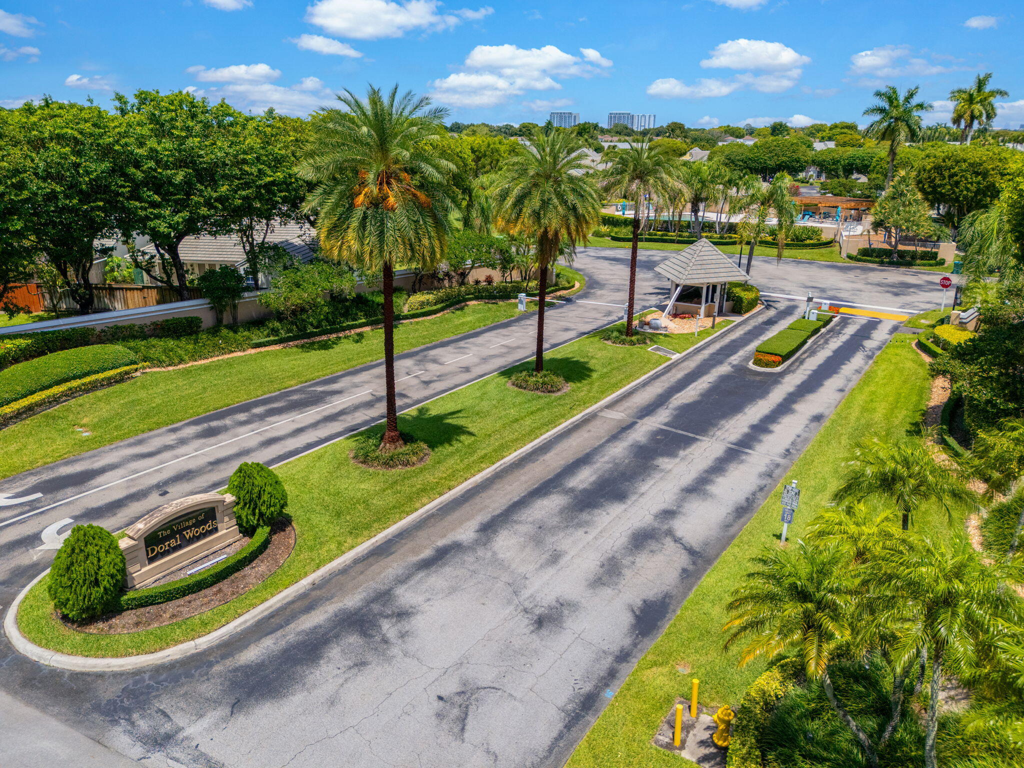 DORAL WOODS - Residential