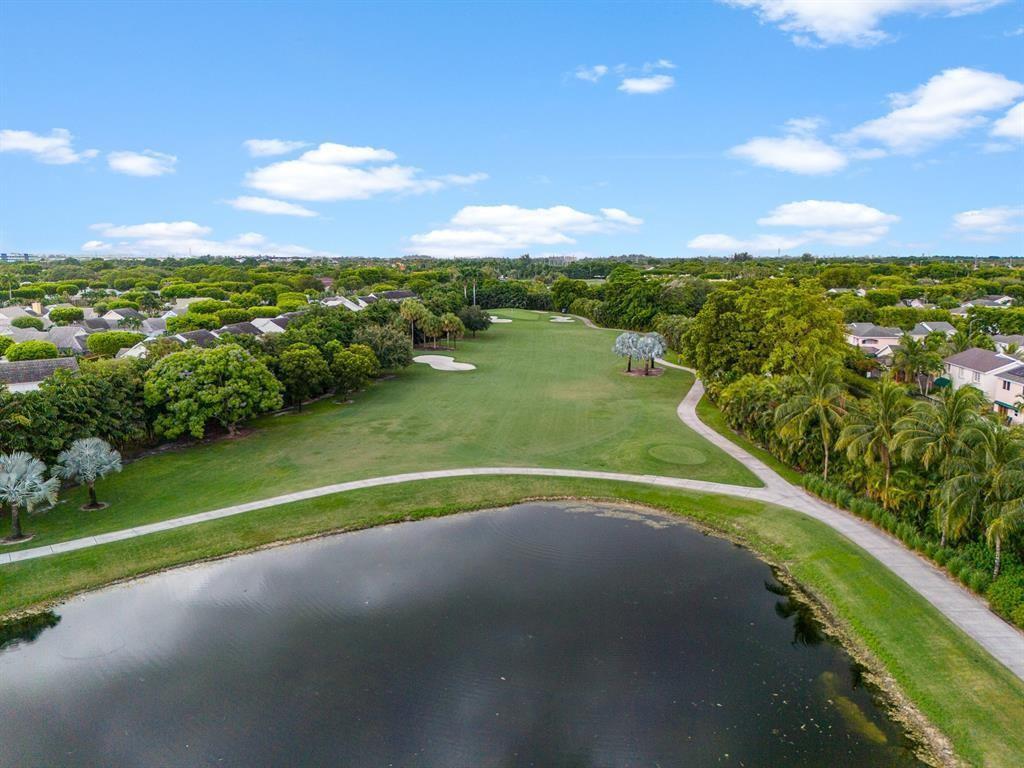 DORAL WOODS - Residential
