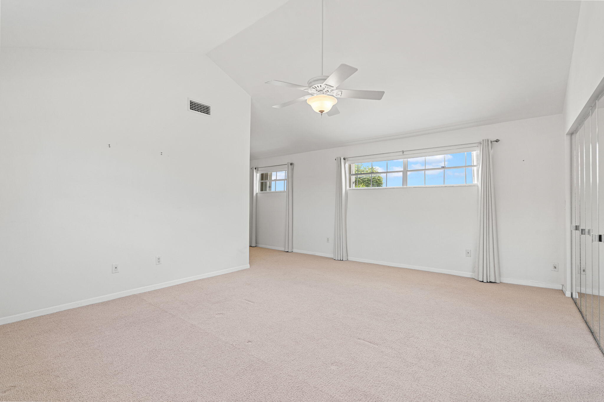 DORAL WOODS - Residential