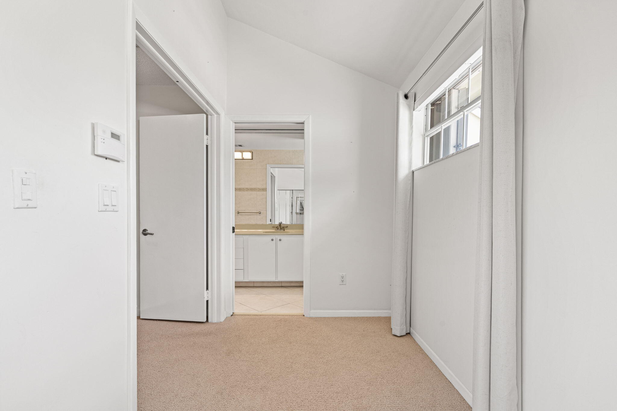 DORAL WOODS - Residential