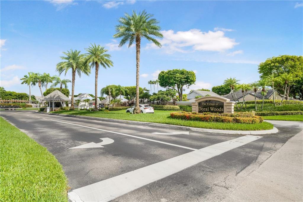 DORAL WOODS - Residential