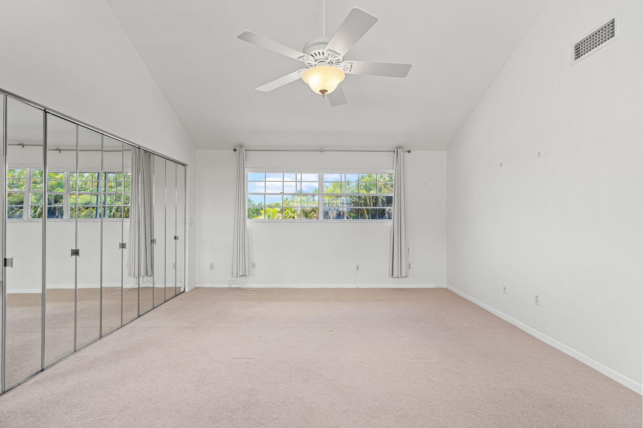 DORAL WOODS - Residential