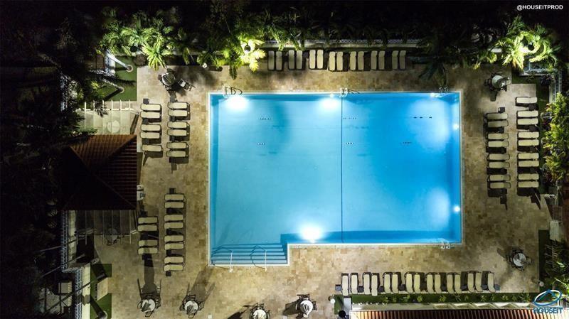 DORAL WOODS - Residential
