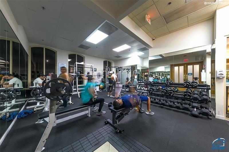 DORAL WOODS - Residential