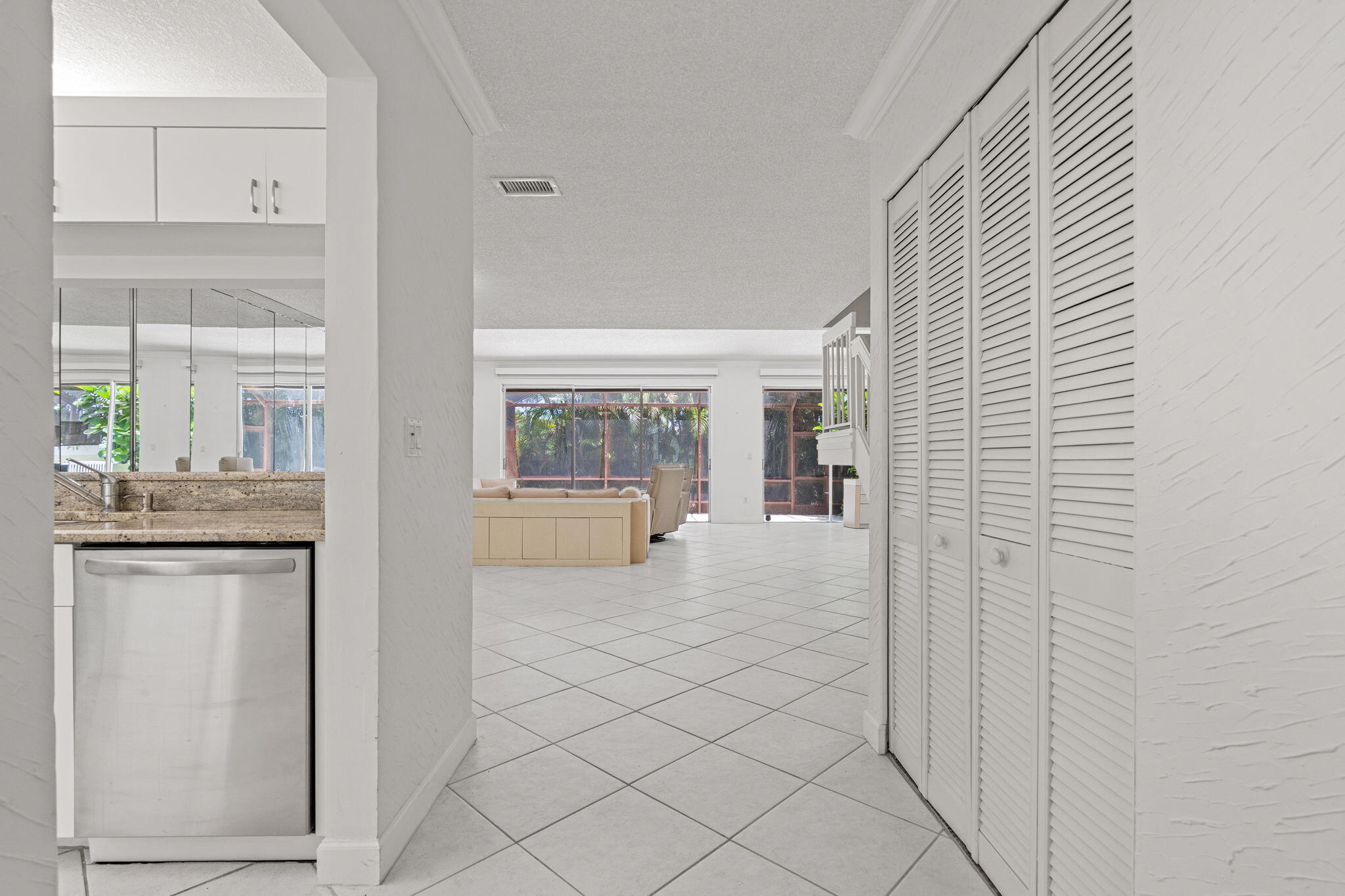 DORAL WOODS - Residential