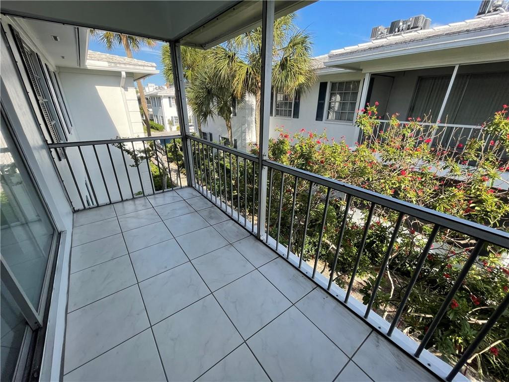 IMPERIAL POINT COLONNADES CONDO - Residential Lease