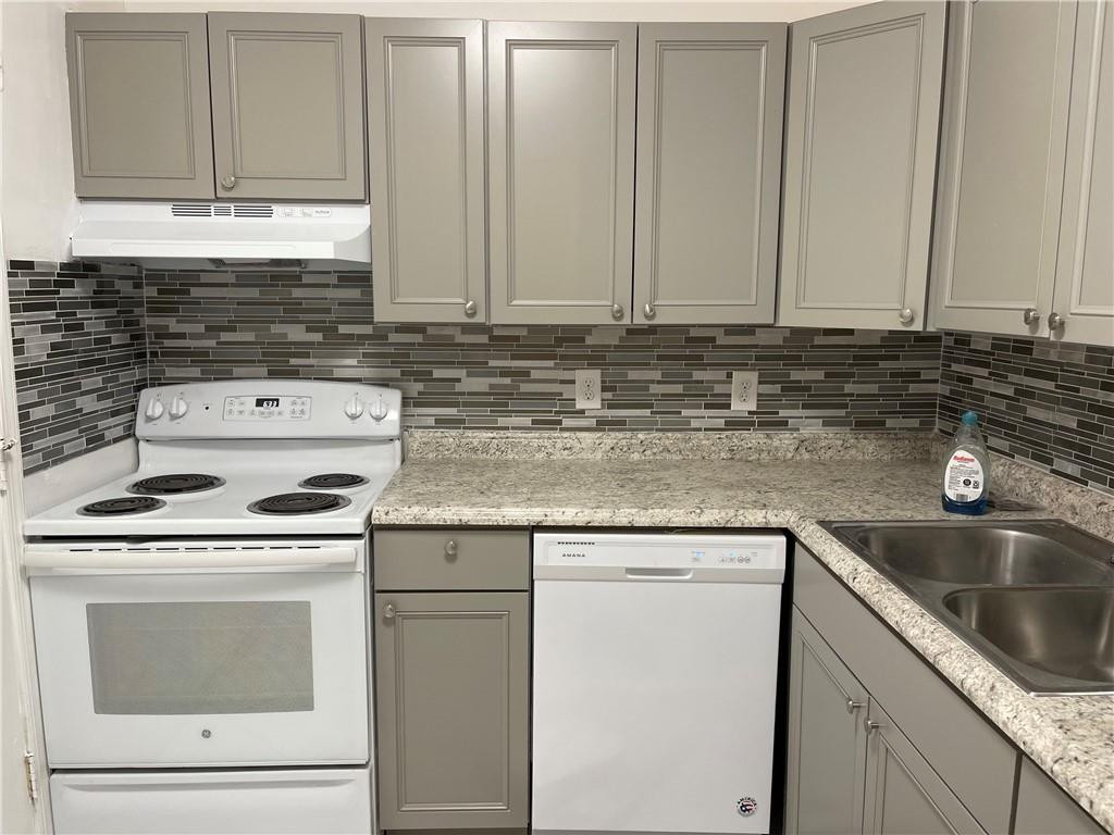 IMPERIAL POINT COLONNADES CONDO - Residential Lease