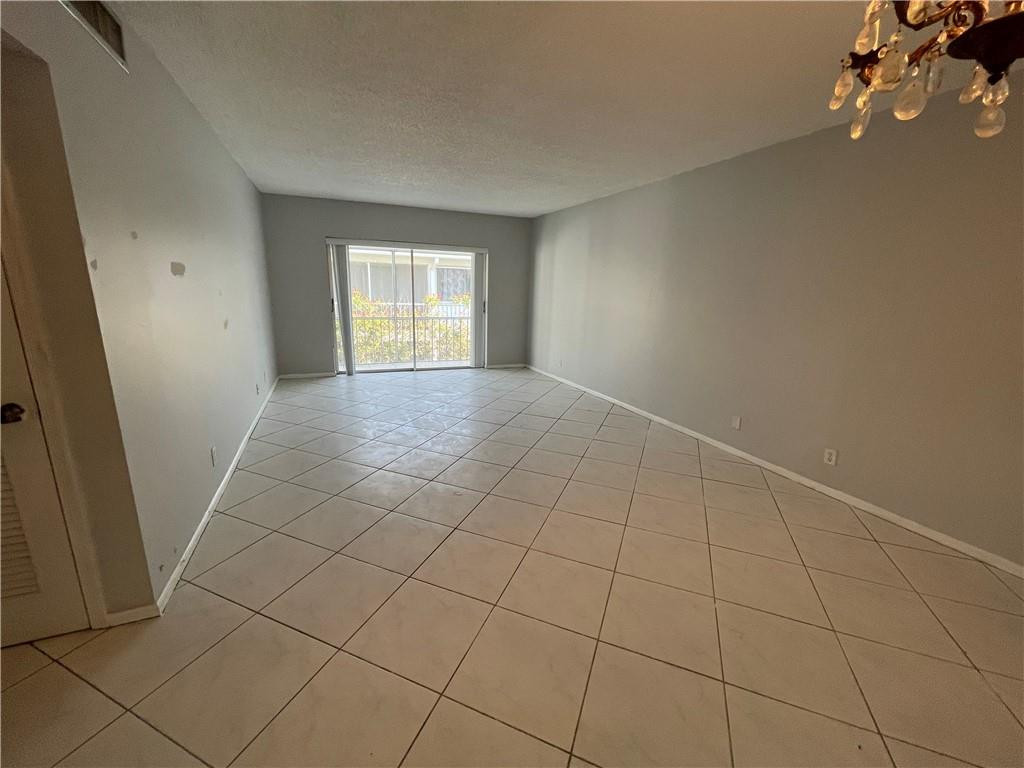 IMPERIAL POINT COLONNADES CONDO - Residential Lease