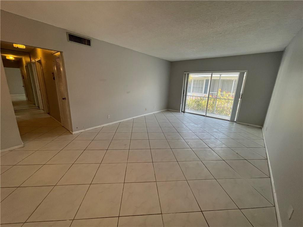 IMPERIAL POINT COLONNADES CONDO - Residential Lease