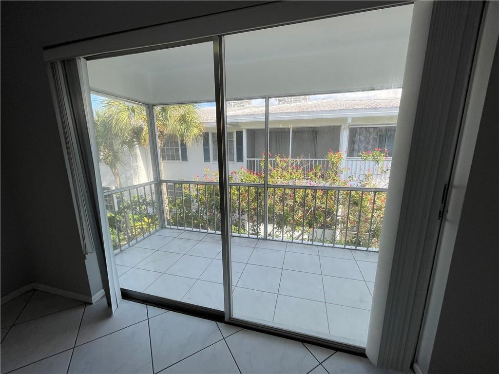 IMPERIAL POINT COLONNADES CONDO - Residential Lease